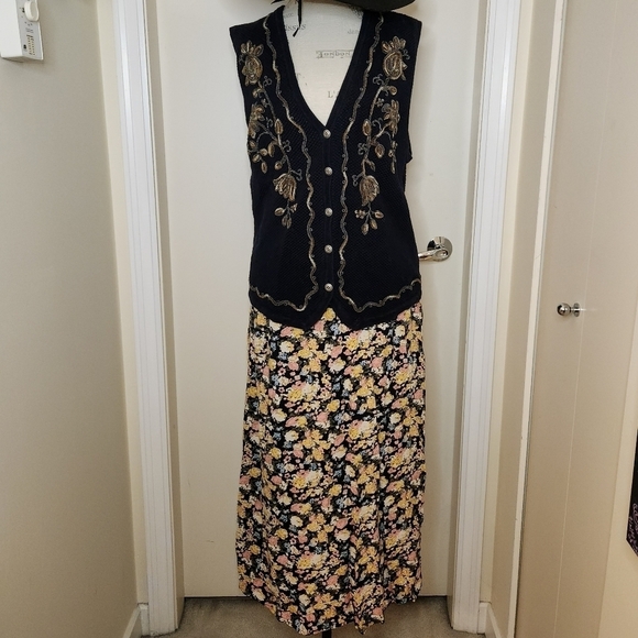 Vero Moda Floral Maxi Skirt - Picture 9 of 10